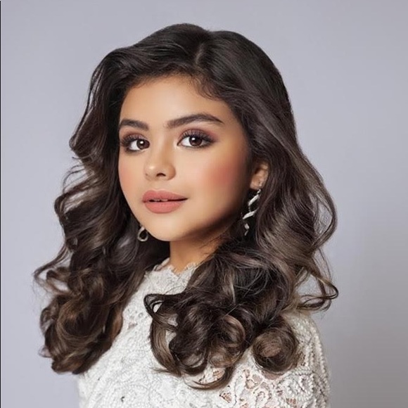 Meet your Posher, Rosalinda - Picture 1 of 1